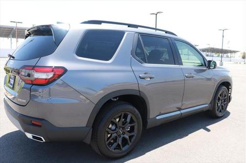 2025 Honda Pilot Touring 8-Passenger