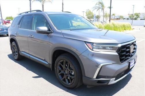 2025 Honda Pilot Touring 8-Passenger