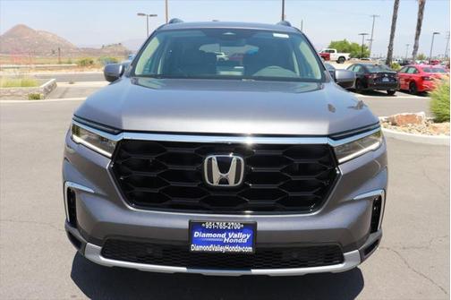 2025 Honda Pilot Touring 8-Passenger