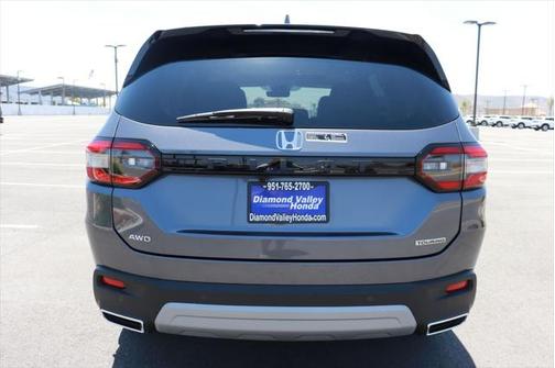 2025 Honda Pilot Touring 8-Passenger
