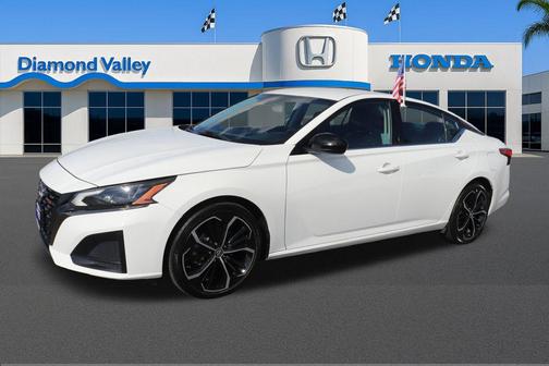 2023 Nissan Altima SR FWD