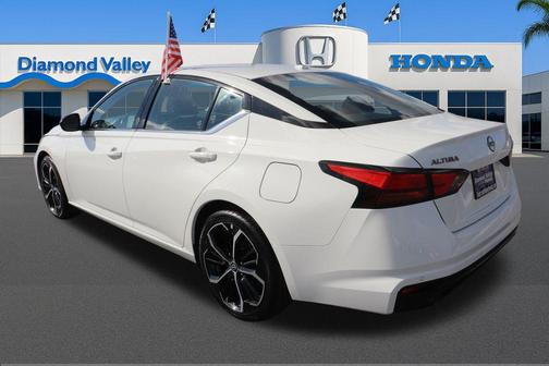 2023 Nissan Altima SR FWD