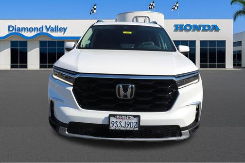 2025 Honda Pilot Touring 8-Passenger