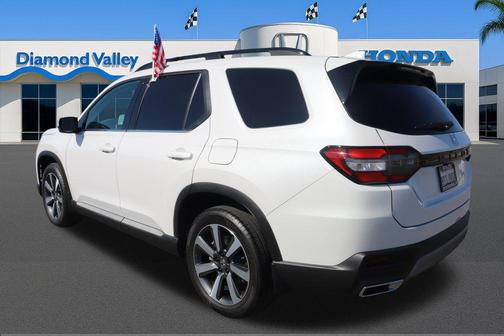 2025 Honda Pilot Touring 8-Passenger