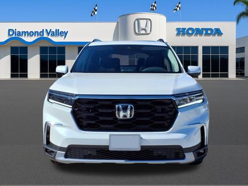 2025 Honda Pilot Touring 8-Passenger
