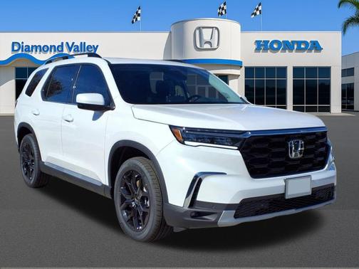 2025 Honda Pilot Touring 8-Passenger