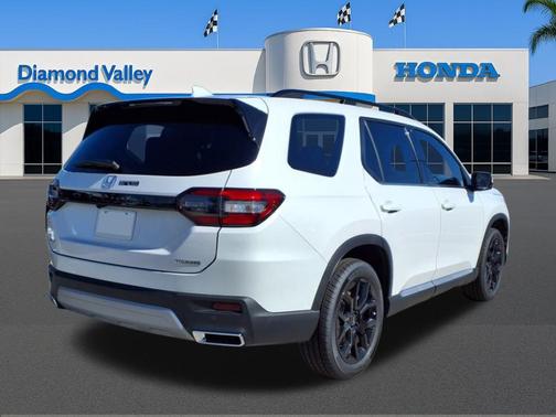 2025 Honda Pilot Touring 8-Passenger