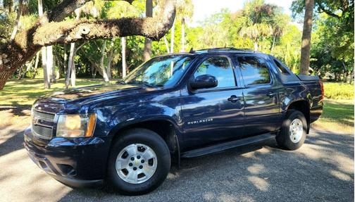 2011 Chevrolet Avalanche 1500 LS