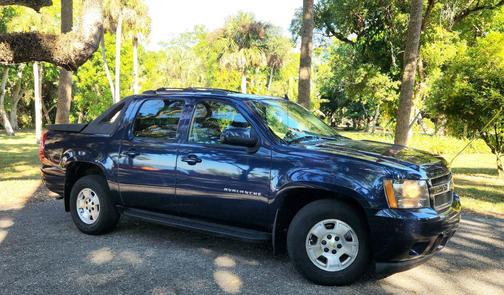 2011 Chevrolet Avalanche 1500 LS
