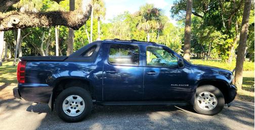2011 Chevrolet Avalanche 1500 LS