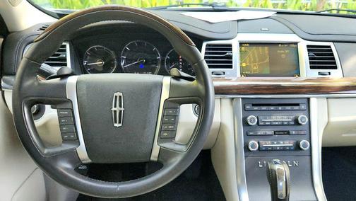2010 Lincoln MKS Base