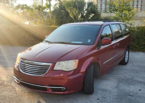 2014 Chrysler Town & Country Touring