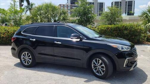 2017 Hyundai SANTA FE SE