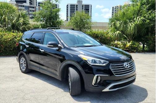 2017 Hyundai SANTA FE SE