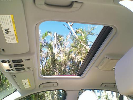 Photo 5 of 15 of 2011 BMW 328 i xDrive