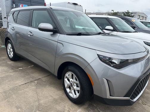 Steel Gray 2025 Kia Soul