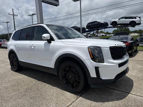 White Pearl 2022 Kia Telluride EX