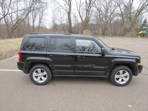 Photo 2 of 22 of 2016 Jeep Patriot Latitude