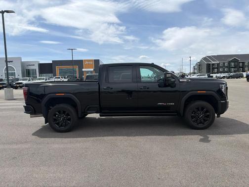Onyx Black 2024 GMC Sierra 3500 AT4