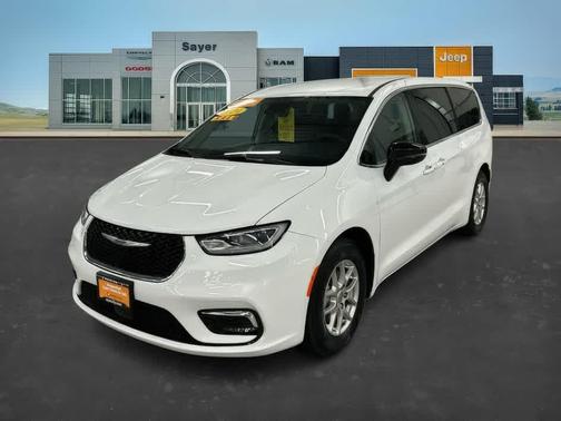 2024 Chrysler Pacifica Touring-L