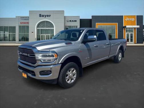 2020 RAM 3500 Laramie Crew Cab 4x4 8 Box