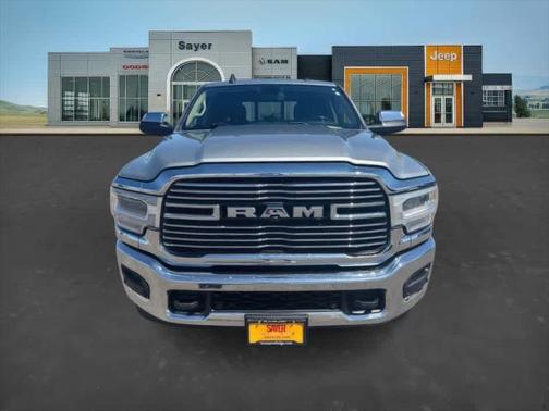 2020 RAM 3500 Laramie Crew Cab 4x4 8 Box