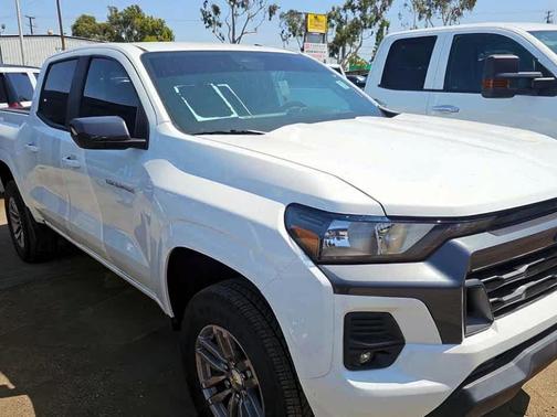 Summit White 2023 Chevrolet Colorado LT