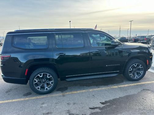2023 Jeep Wagoneer Series III