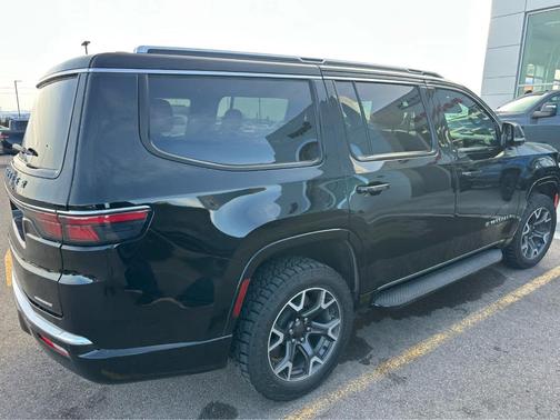 2023 Jeep Wagoneer Series III