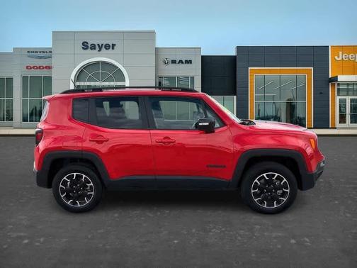 Colorado Red Clearcoat 2023 Jeep Renegade Latitude