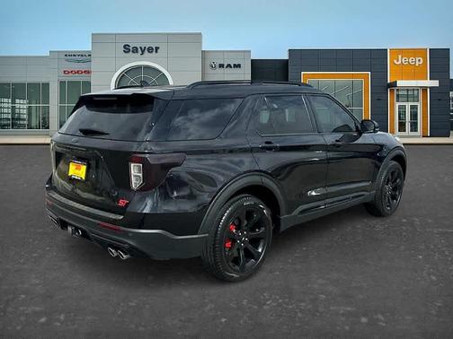 Agate Black 2023 Ford Explorer ST