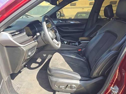 2021 Jeep Grand Cherokee L Laredo