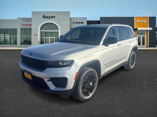 Silver Zynith 2025 Jeep Grand Cherokee Laredo