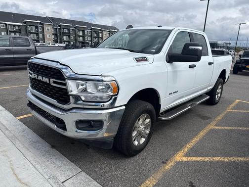Bright White Clearcoat 2024 RAM 2500 Big Horn