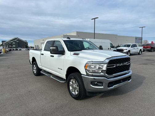 Bright White Clearcoat 2024 RAM 2500 Big Horn