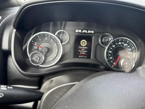 Bright White Clearcoat 2024 RAM 2500 Big Horn