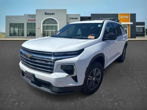 Summit White 2024 Chevrolet Traverse LT