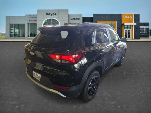 Mosaic Black Metallic 2025 Chevrolet Trailblazer LT