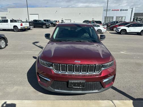 Velvet Red Pearlcoat 2022 Jeep Grand Cherokee 4xe Base