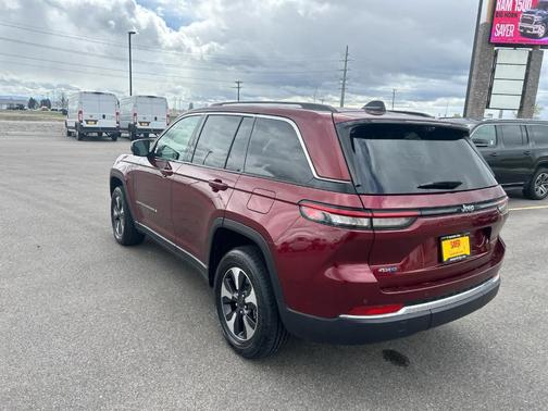 2022 Jeep Grand Cherokee 4xe Base