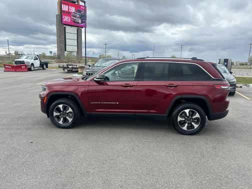 2022 Jeep Grand Cherokee 4xe Base