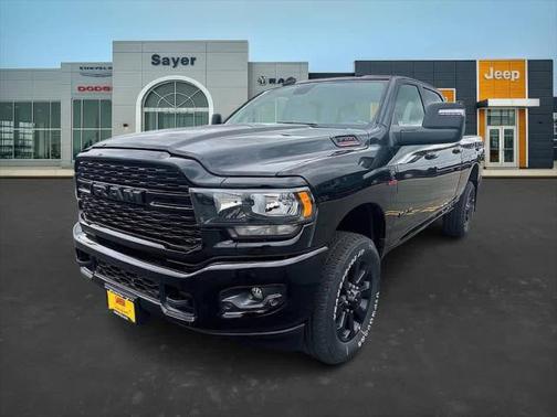 2024 RAM 3500 Big Horn Crew Cab 4x4 64' Box