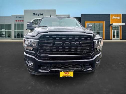 2024 RAM 3500 Big Horn Crew Cab 4x4 64' Box