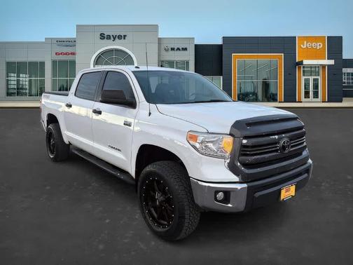 2017 Toyota Tundra SR5