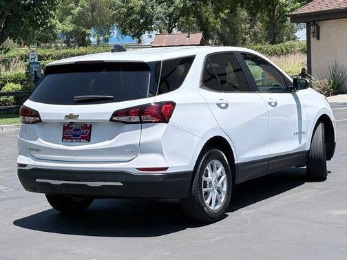 Summit White 2023 Chevrolet Equinox 2LT