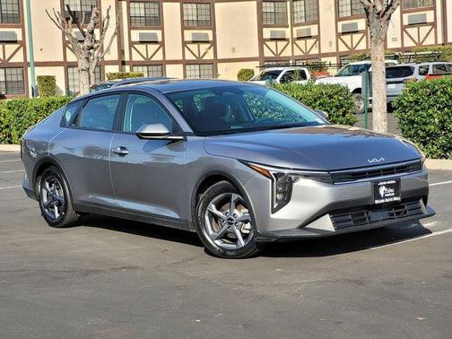 2025 Kia K4 