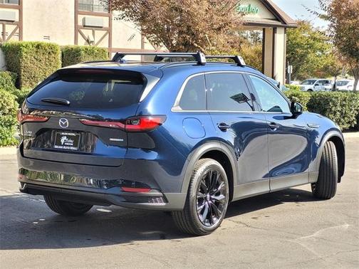 2025 Mazda CX-90 Premium