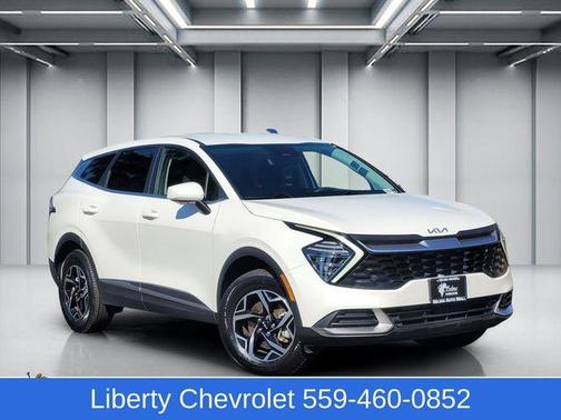 Snow White Pearl 2024 Kia Sportage LX