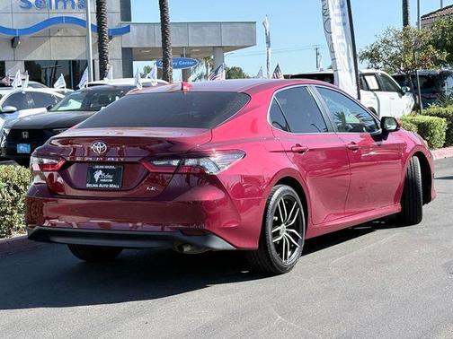 Pearl 2021 Toyota Camry LE