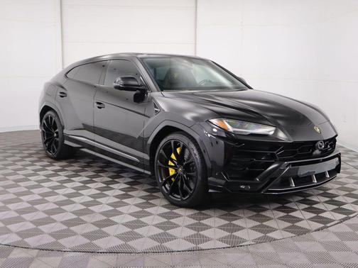 2020 Lamborghini Urus Base